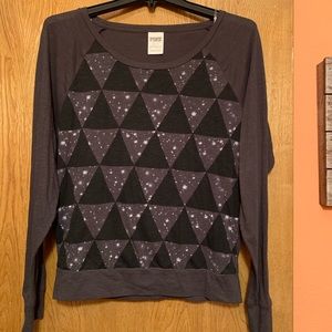 Pink VS long sleeve size medium gray and black